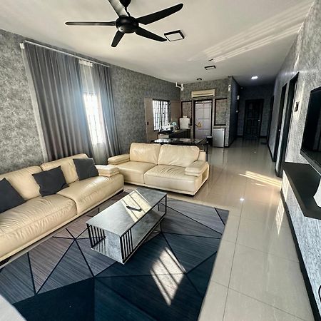 Homestay Aiyu - Luxury Stay ชาห์อาลัม ภายนอก รูปภาพ